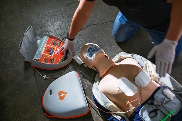 Prüfung von automatisierten externen Defibrillatoren