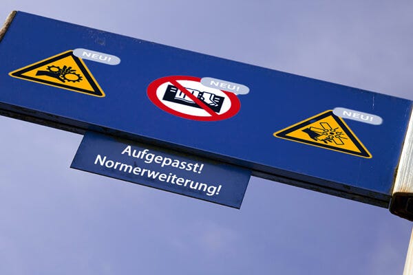 Kennen Sie schon diese neuen ISO 7010-Symbole? So bleiben Sie aktuell!